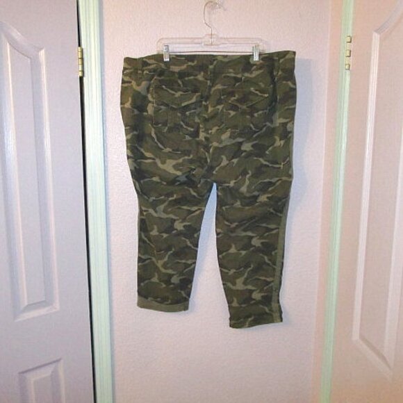 Torrid Camo Pants Womens Size 22 Stretch High Rise Utility Grunge Forest Goblin - Picture 7 of 11